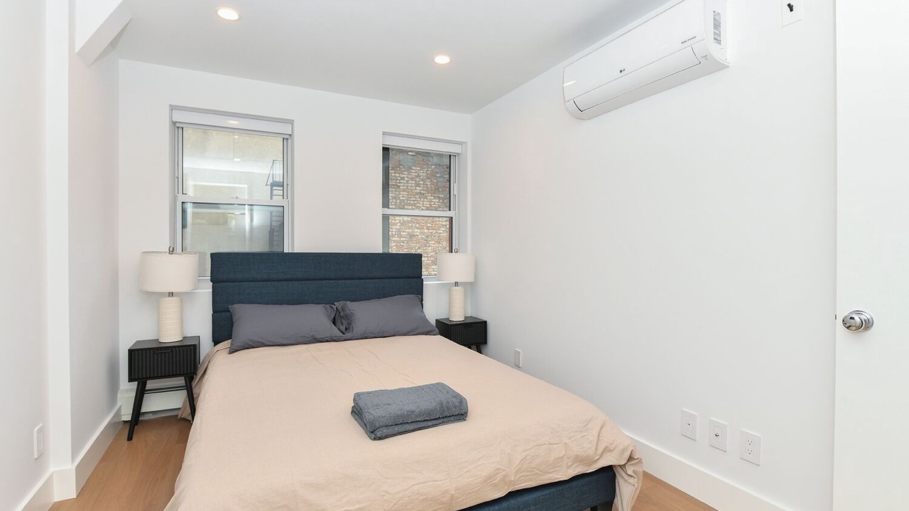 Photo of Bedroom in Turtle Bay