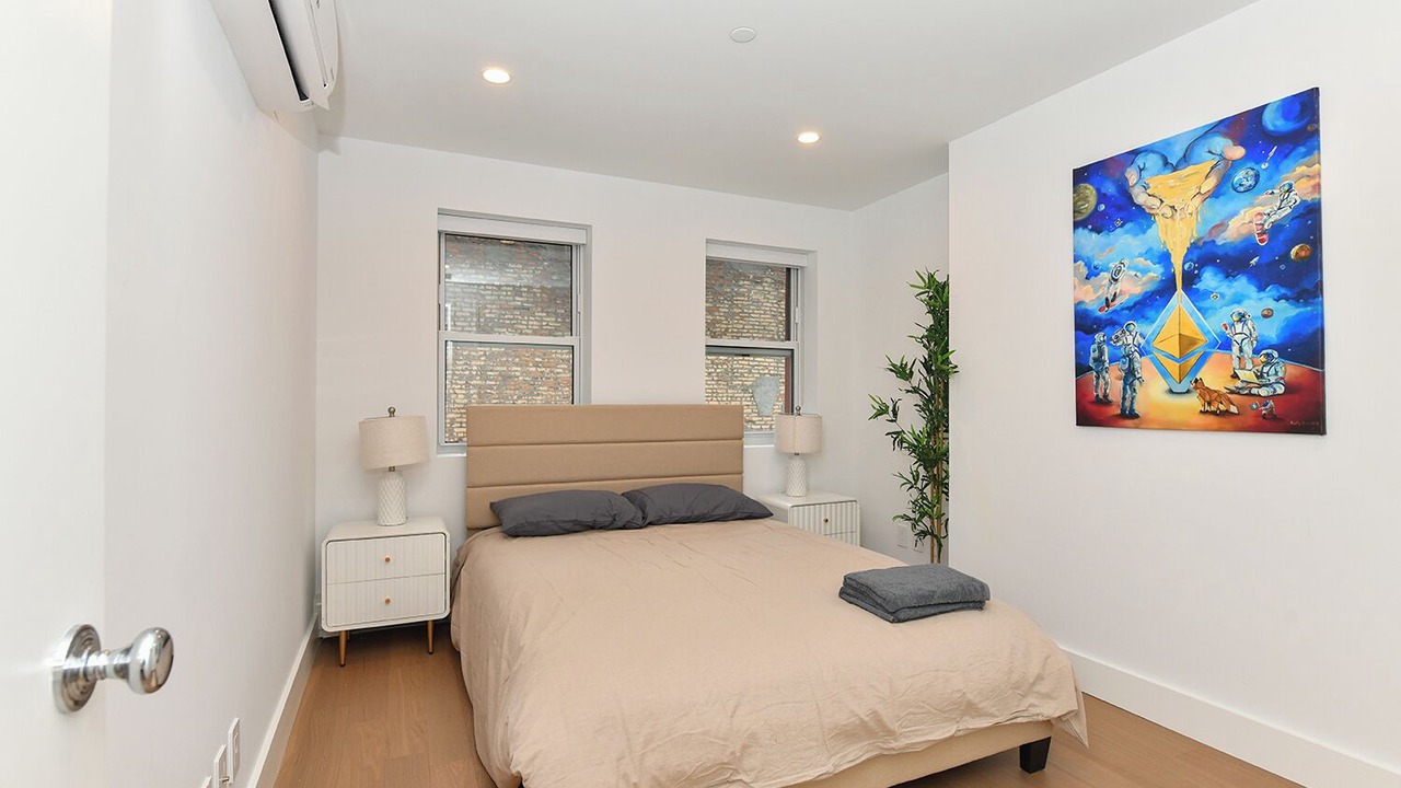 Photo of Bedroom in Turtle Bay