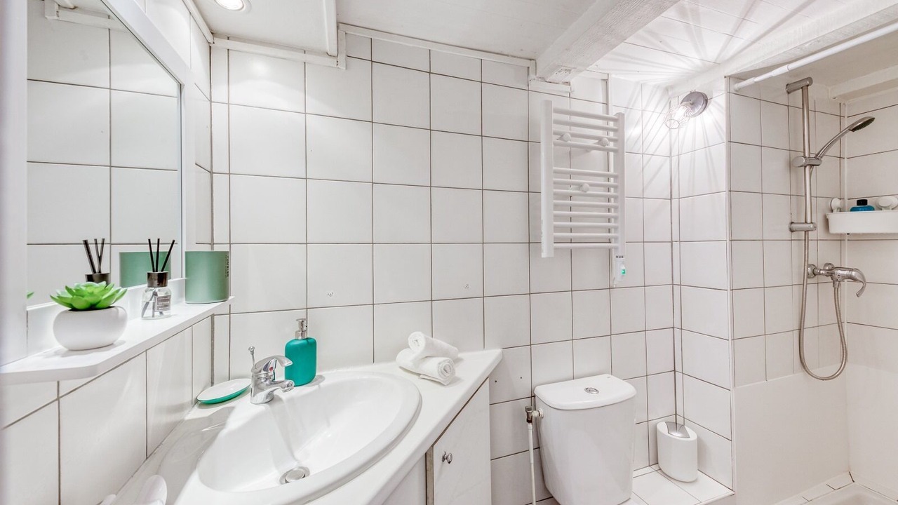 Photo of Bathroom in Cachan