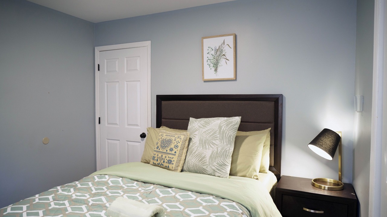 Photo of Bedroom in Arverne