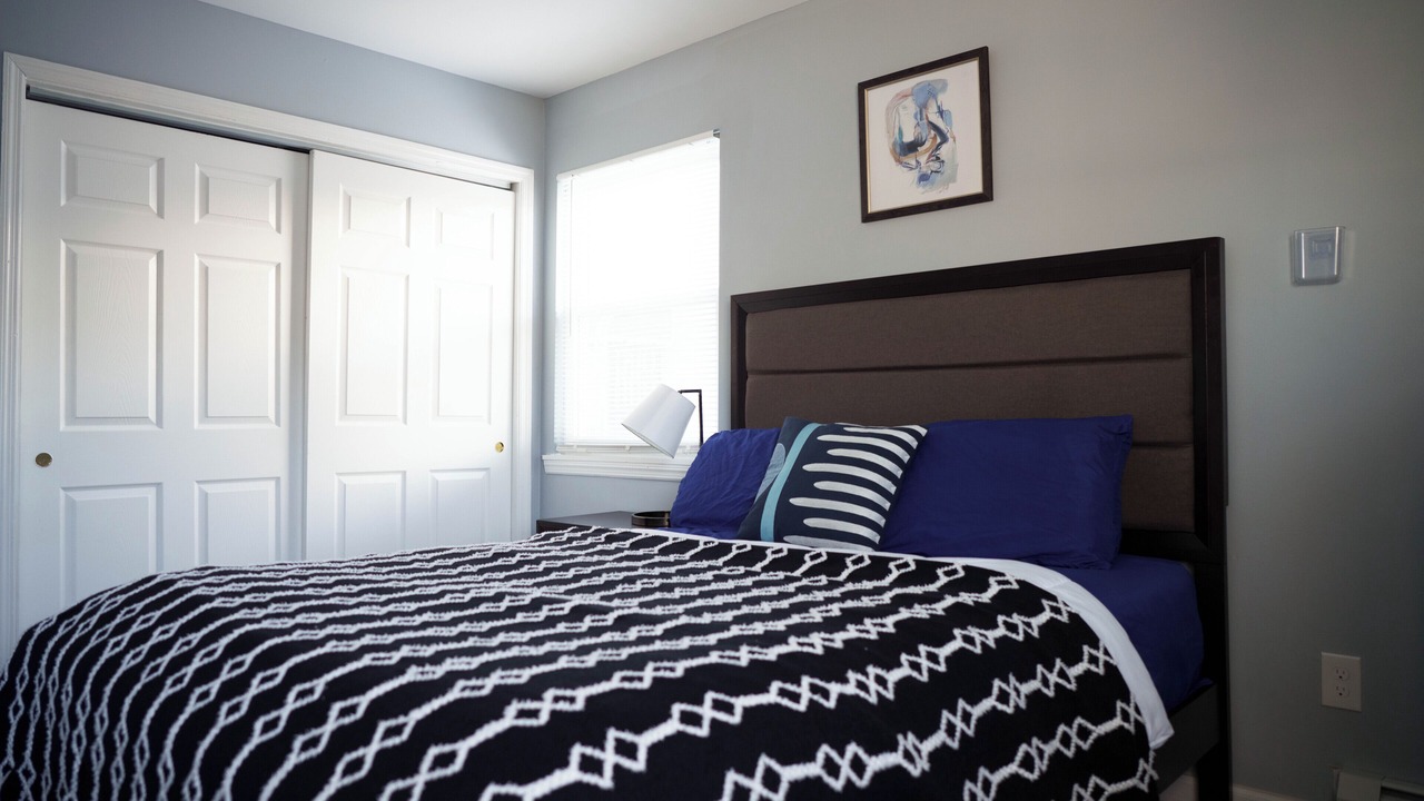 Photo of Bedroom in Arverne