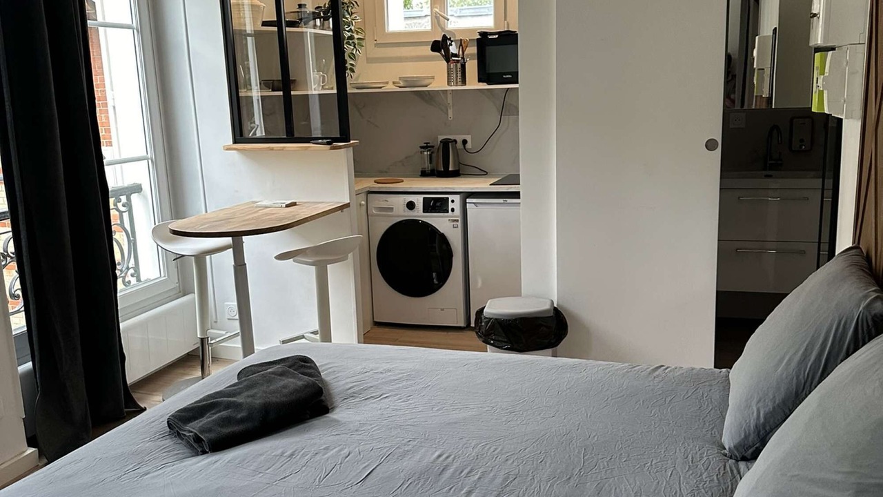 Photo of Bedroom in Sceaux