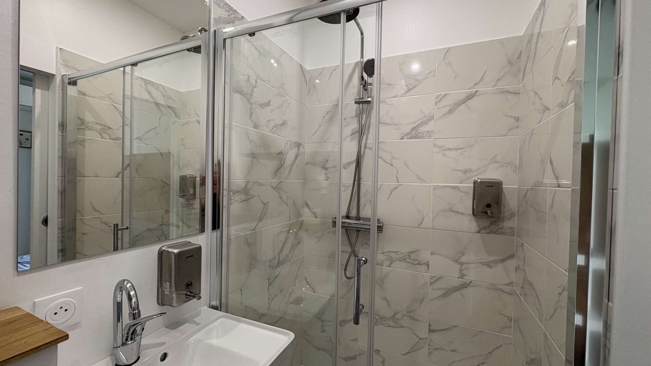 Photo of Bathroom in Sceaux