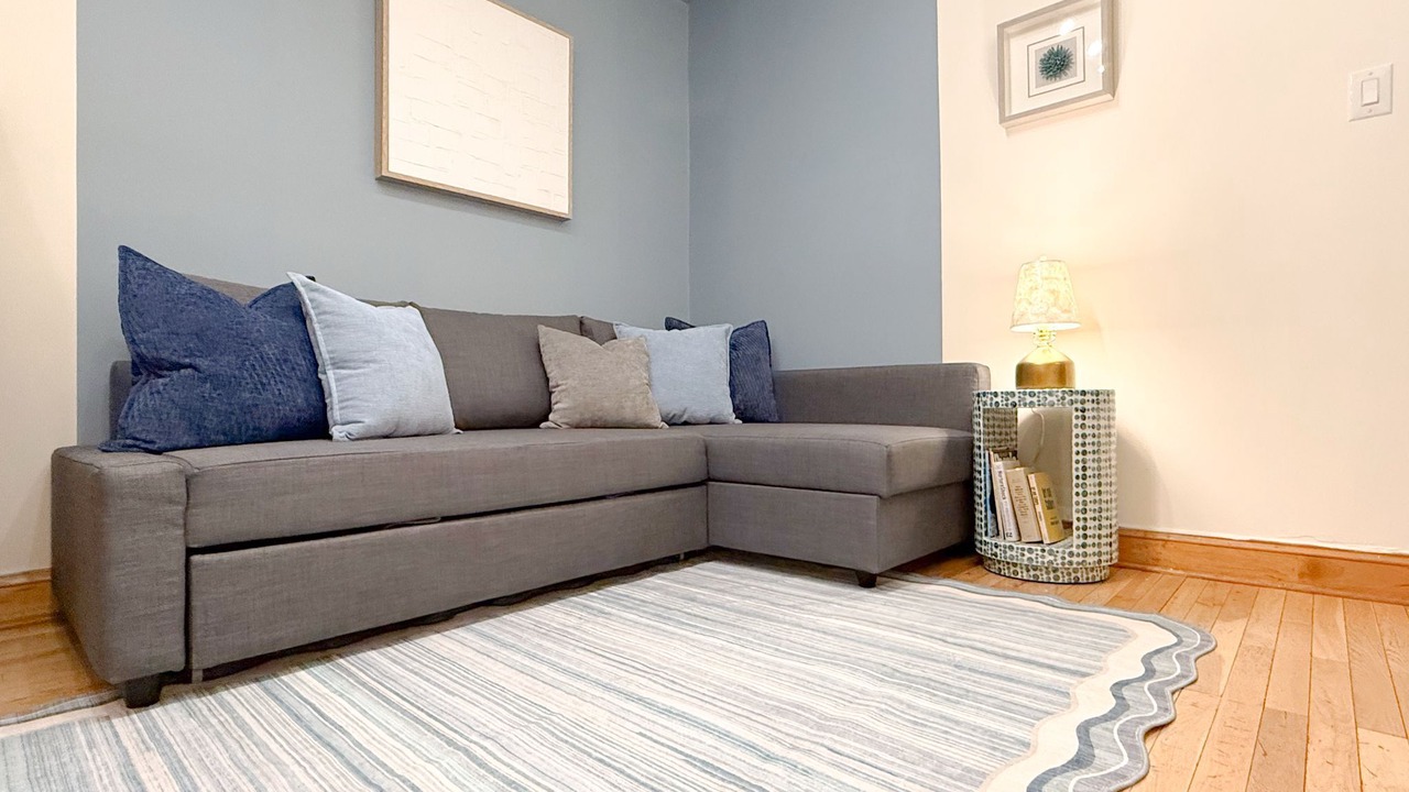 Photo of Livingroom in Midtown West
