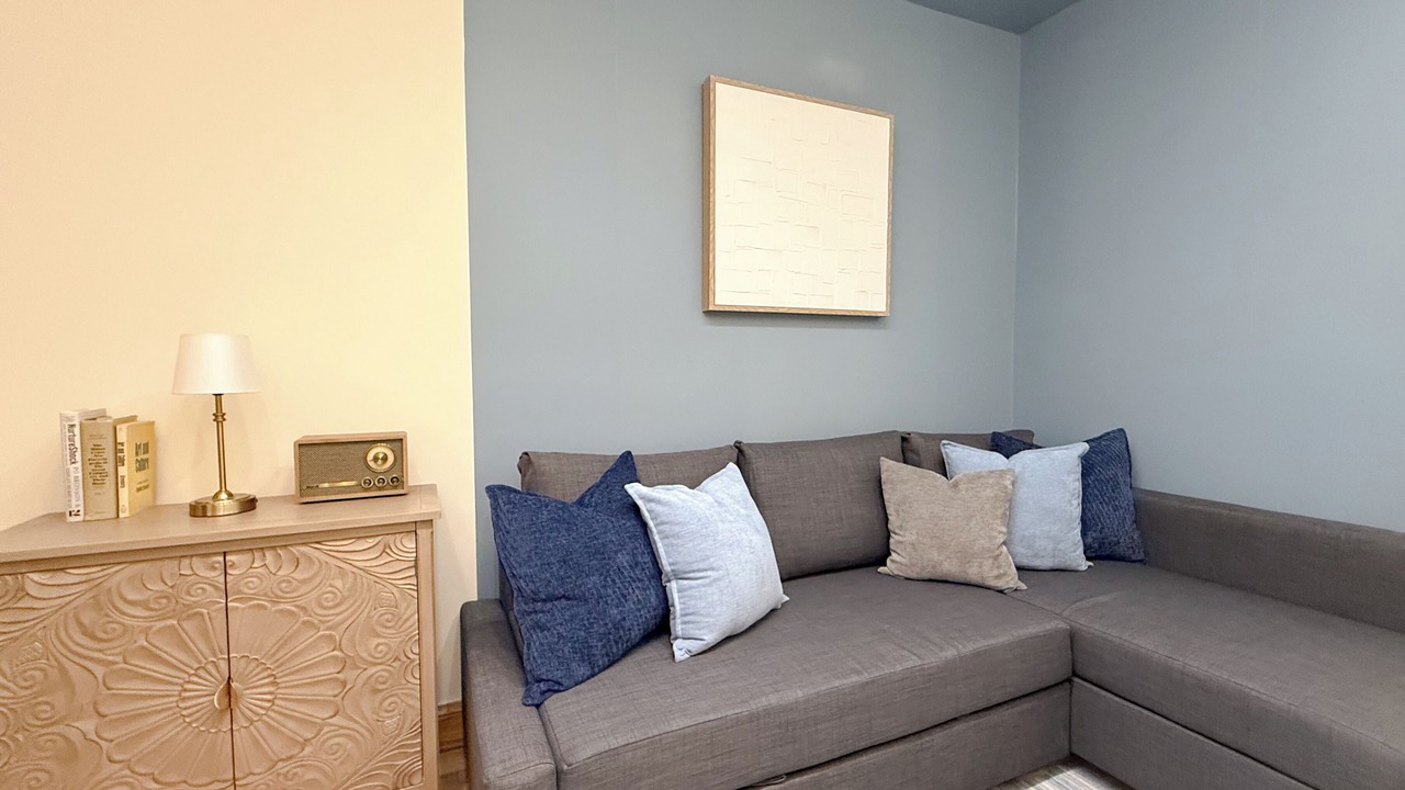 Photo of Livingroom in Midtown West