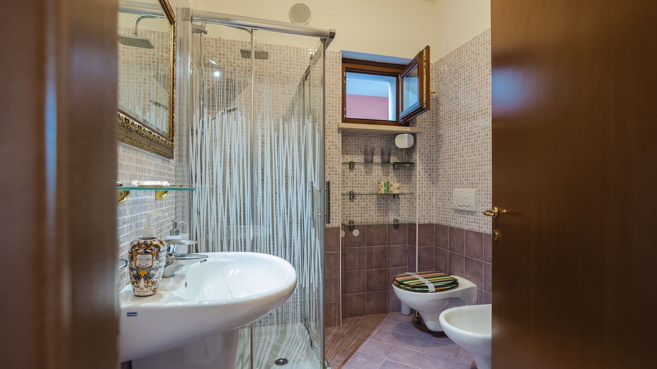 Photo of Bathroom in Sandra