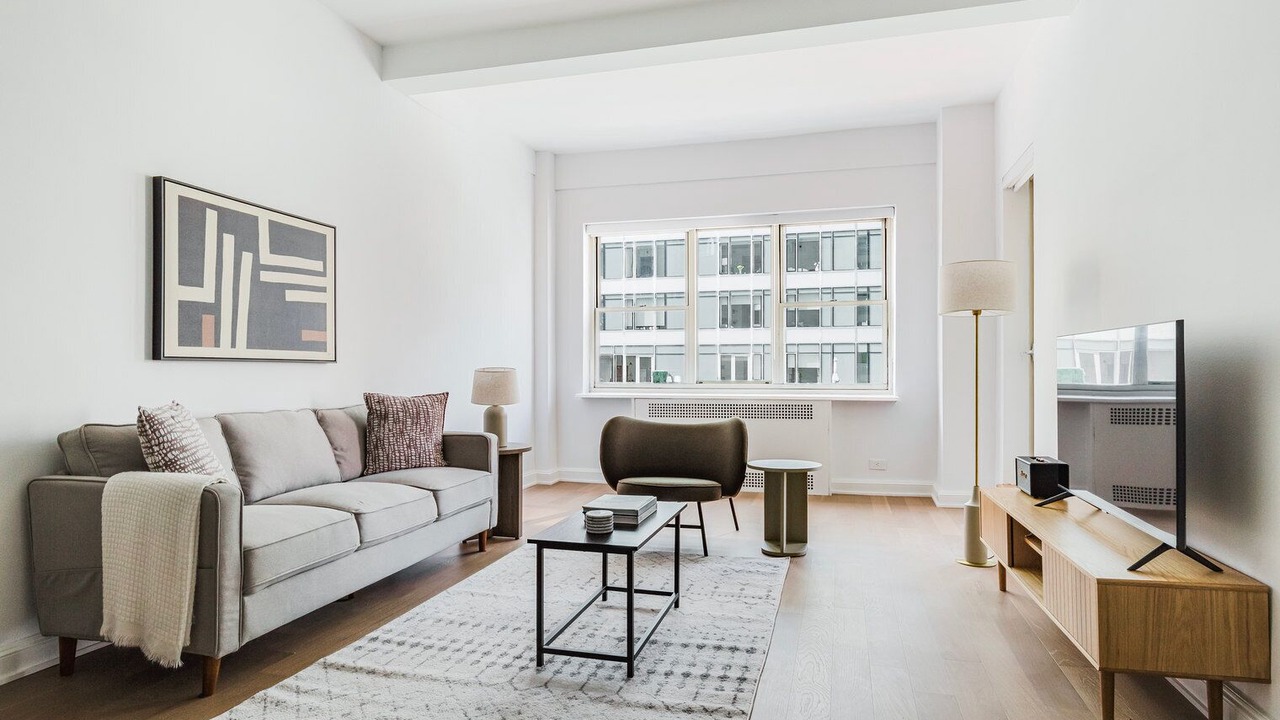 Photo of Livingroom in Sutton Place