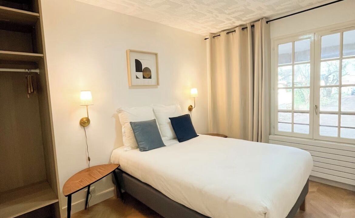 Photo of Bedroom in Thiais