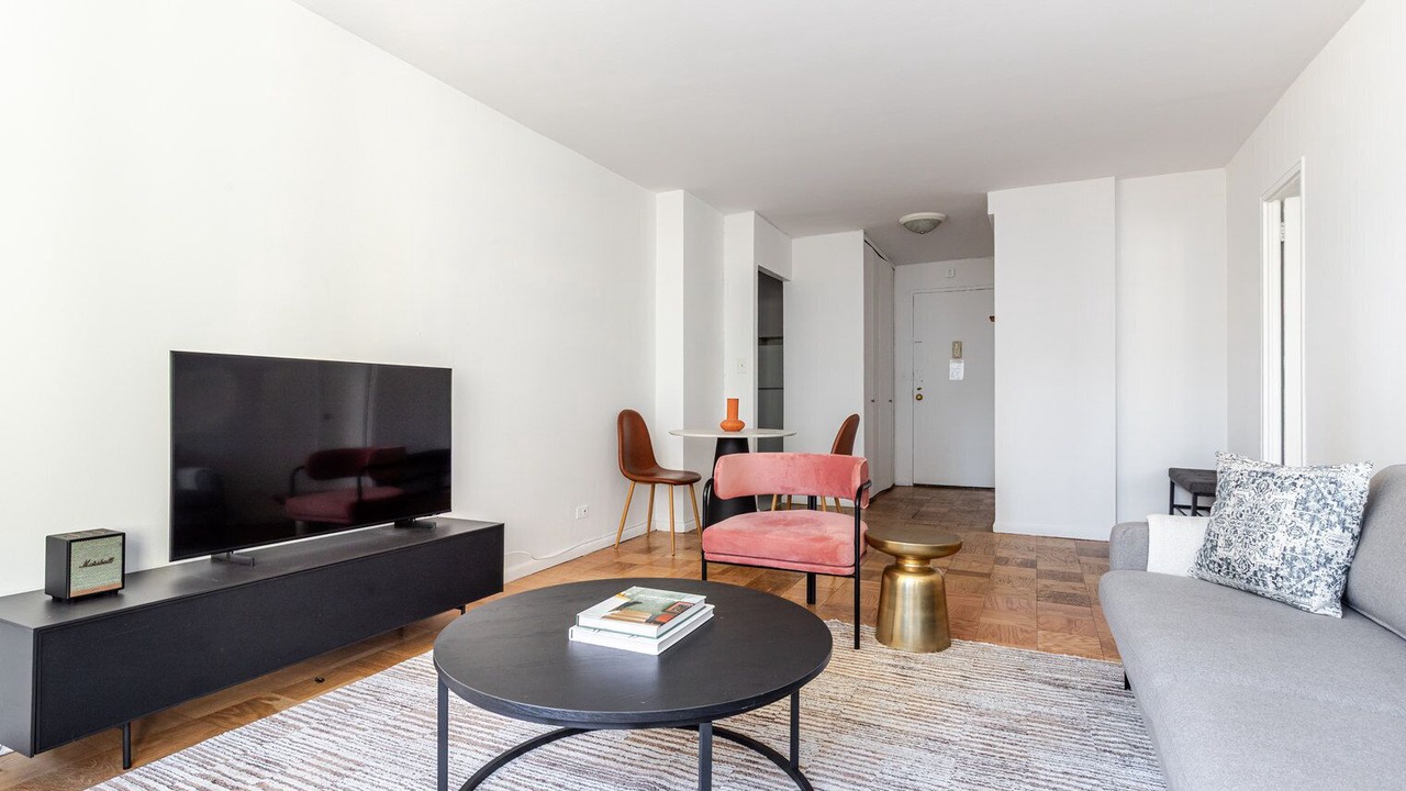 Photo of Livingroom in Turtle Bay