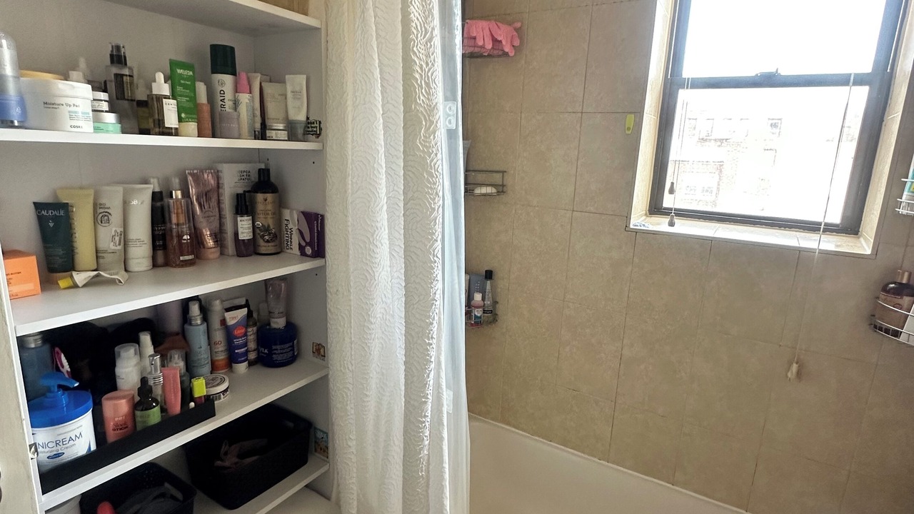 Photo of Bathroom in Mapleton