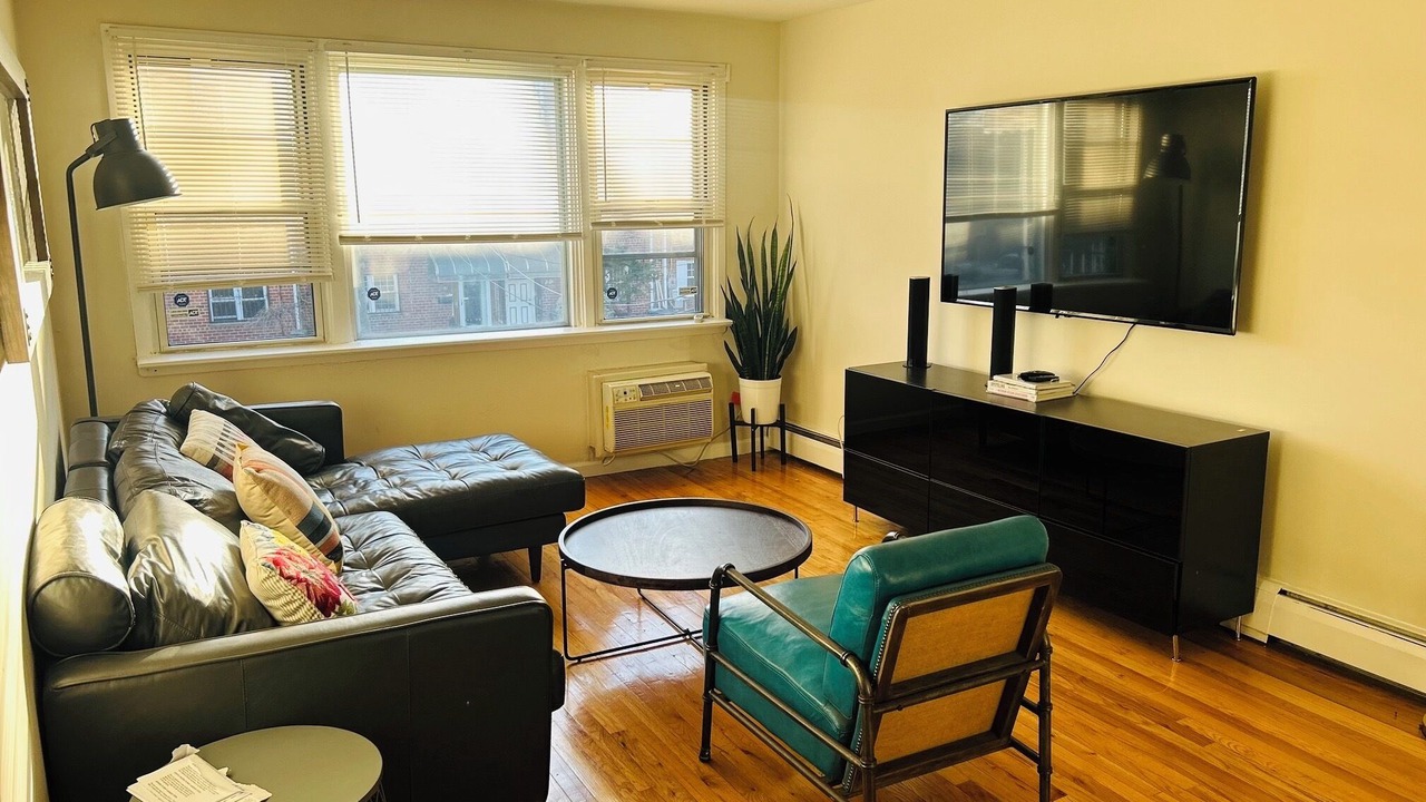Photo of Livingroom in Canarsie