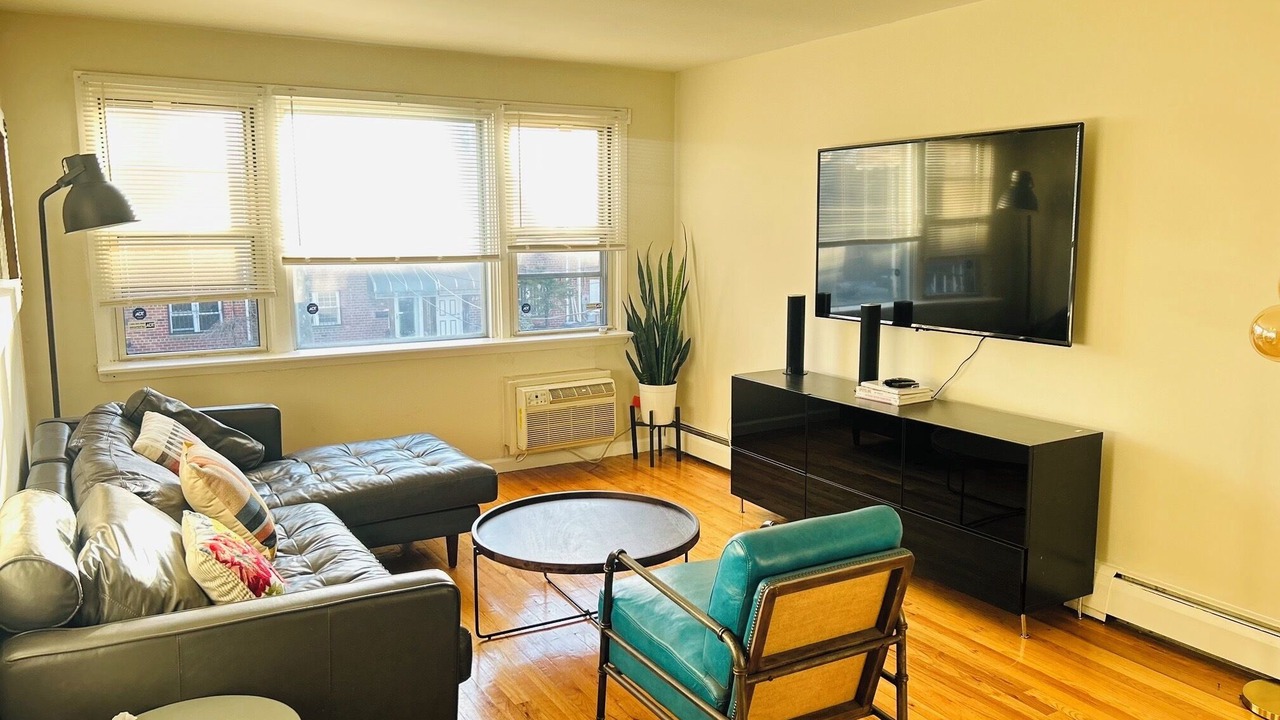 Photo of Livingroom in Canarsie