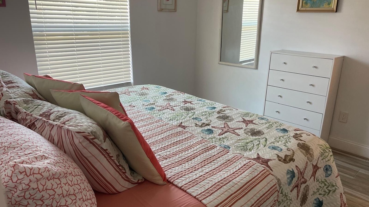 Photo of Bedroom in Treasure Cay