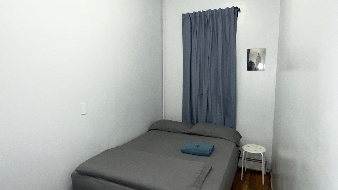 Photo of Bedroom in Ocean Hill