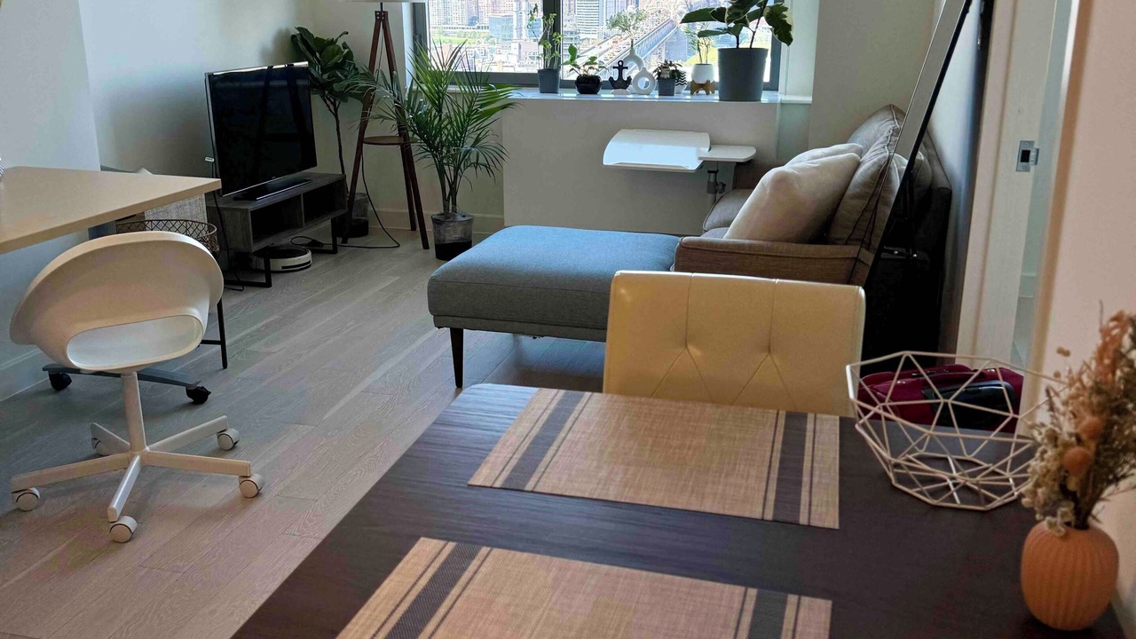 Photo of Livingroom in Hunters Point