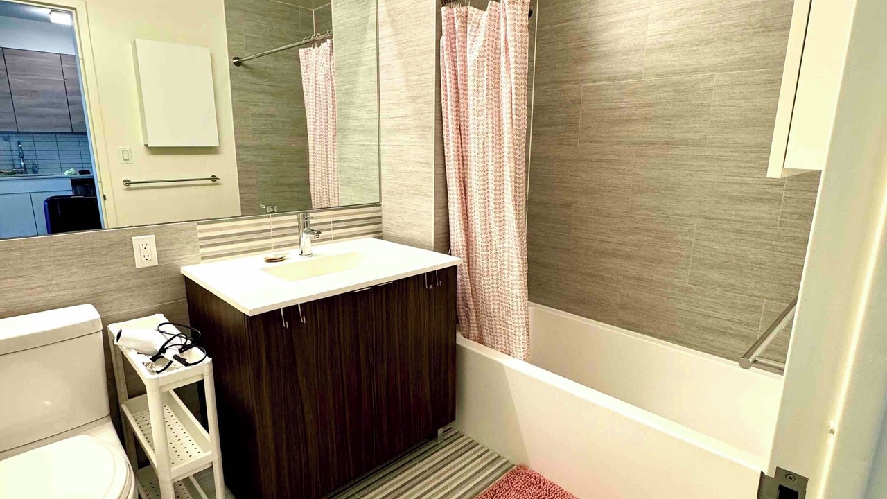 Photo of Bathroom in Hunters Point