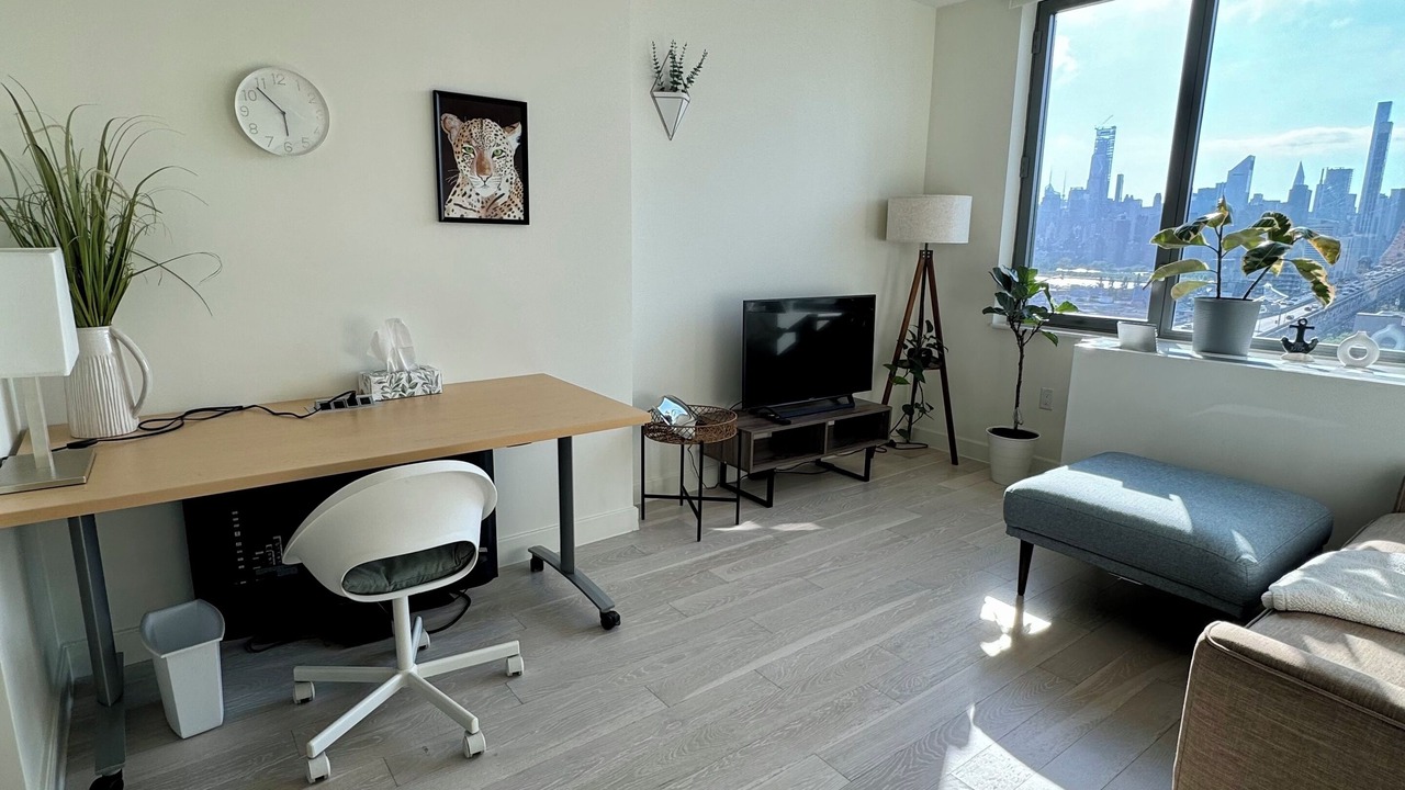 Photo of Livingroom in Hunters Point
