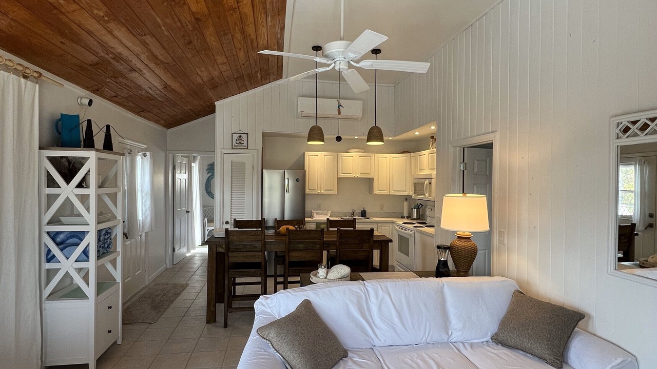 Photo of Livingroom in Treasure Cay
