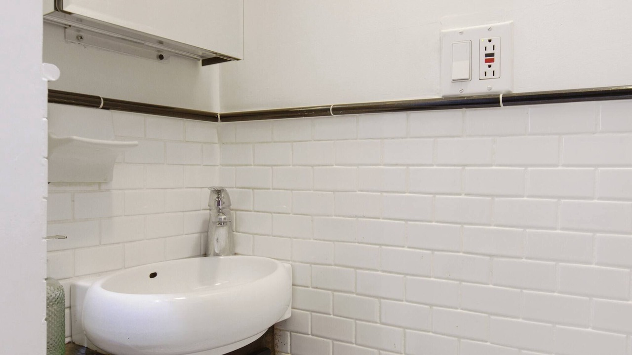 Photo of Bathroom in East Harlem