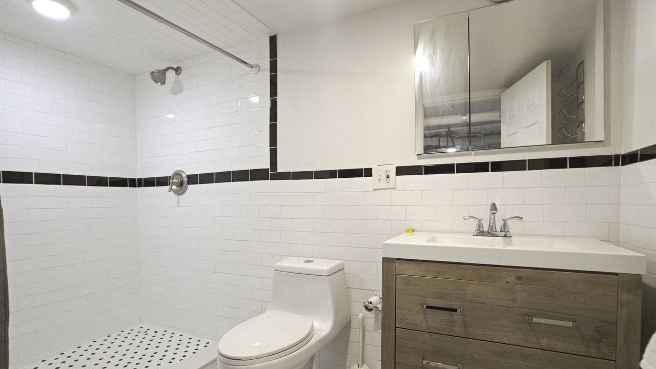 Photo of Bathroom in East Harlem