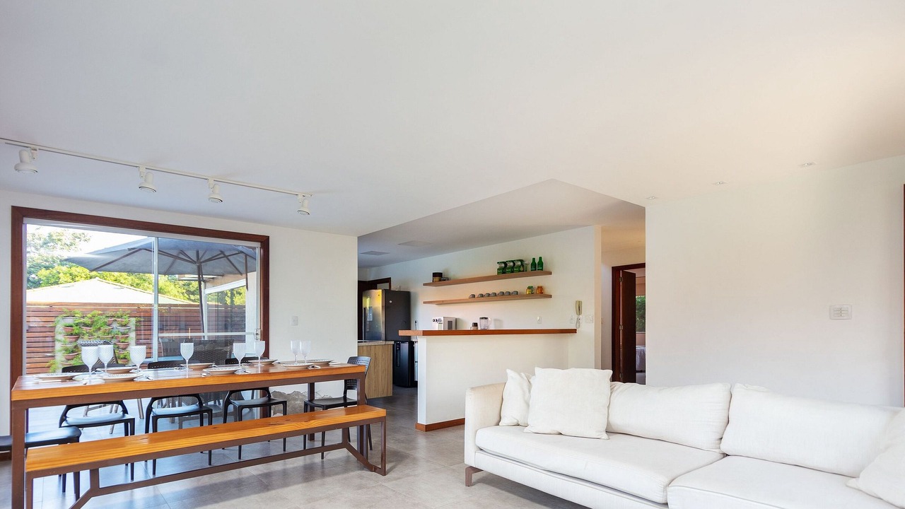 Photo of Livingroom in Praia Rasa