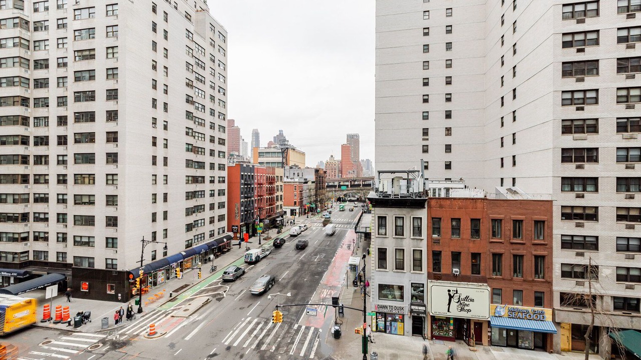 Photo of Others in Sutton Place