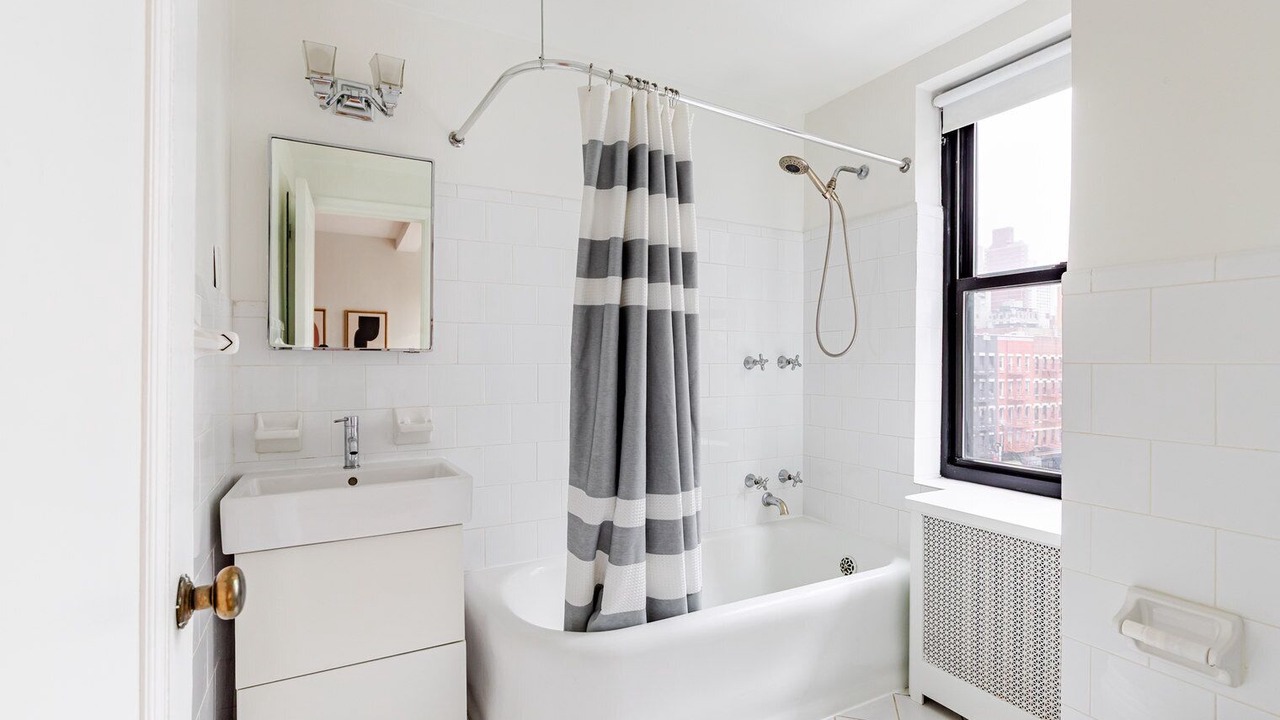 Photo of Bathroom in Sutton Place