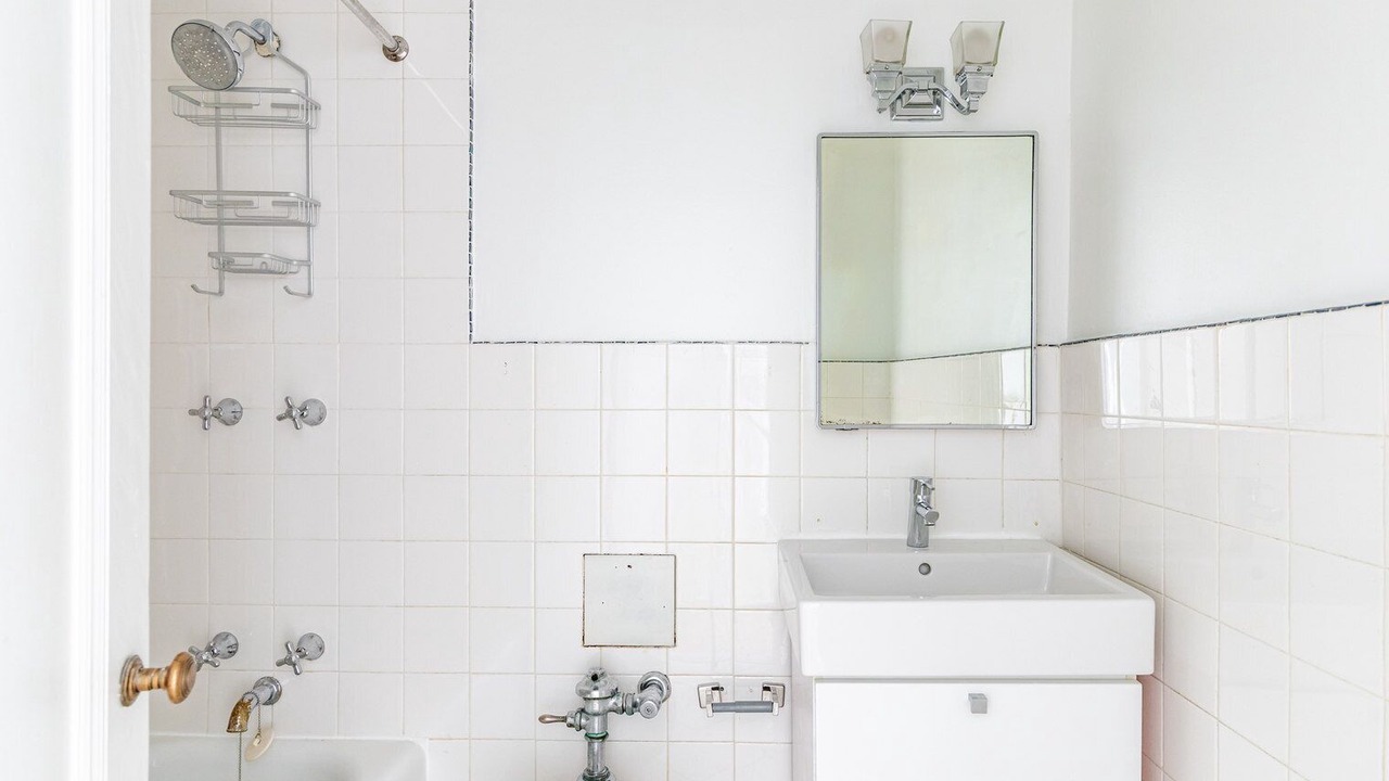 Photo of Bathroom in Sutton Place