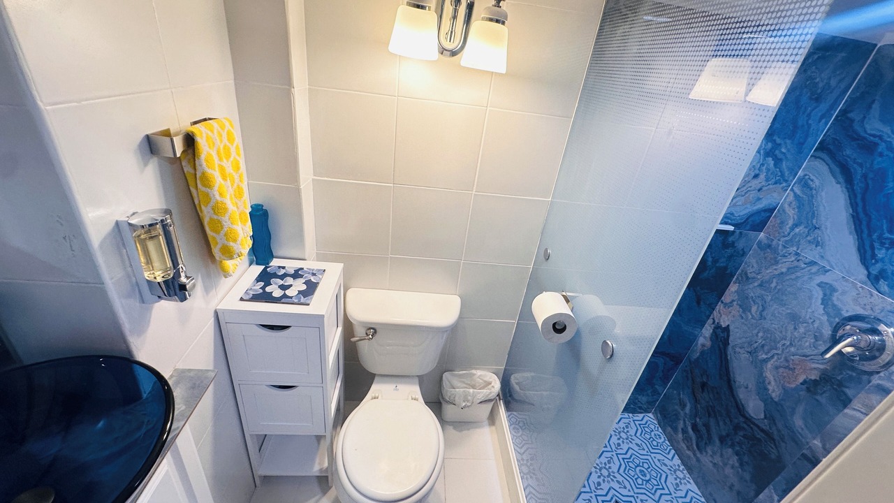Photo of Bathroom in Canarsie