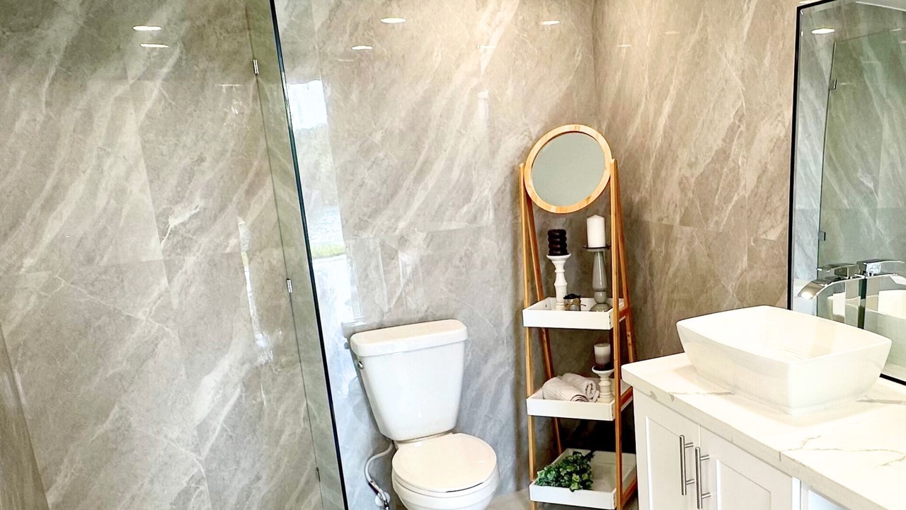 Photo of Bathroom in Bahamia West