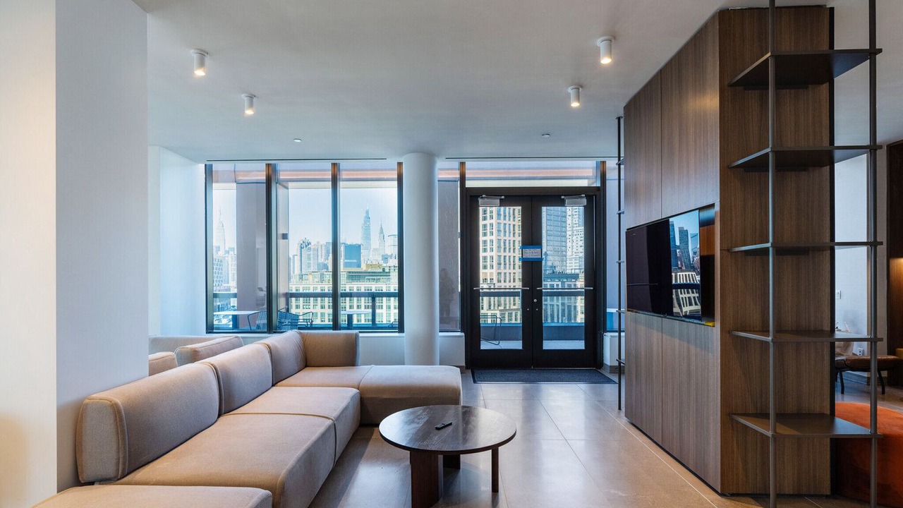 Photo of Livingroom in Greenpoint