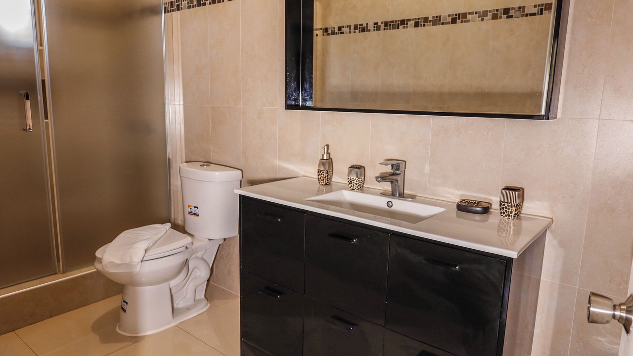 Photo of Bathroom in Eastwood Park