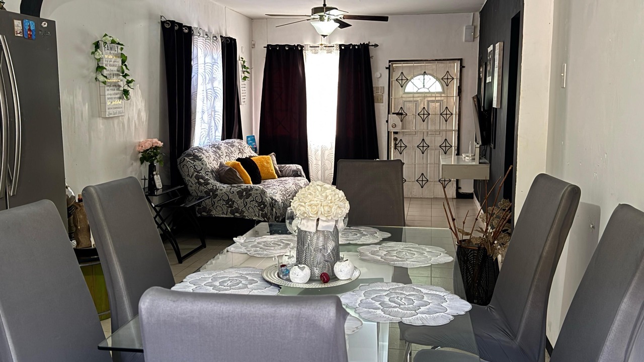 Photo of Livingroom in Hellshire