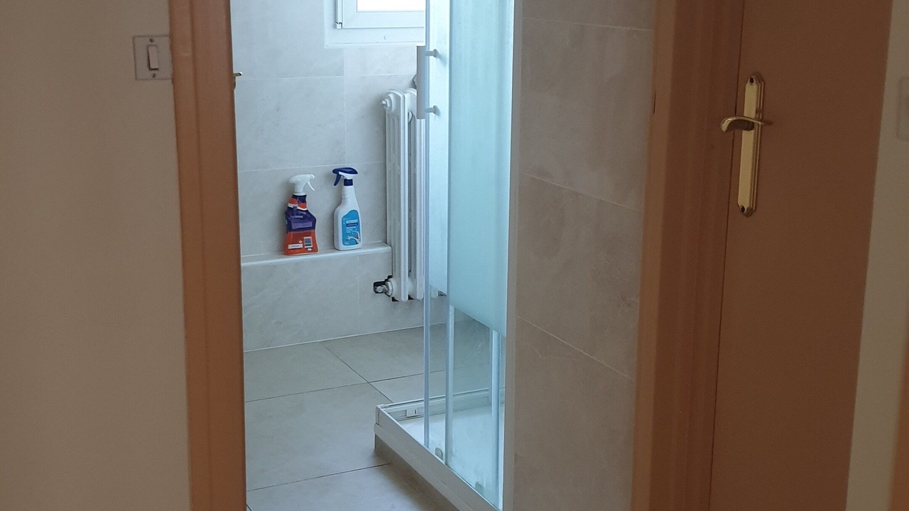 Photo of Bathroom in Antony