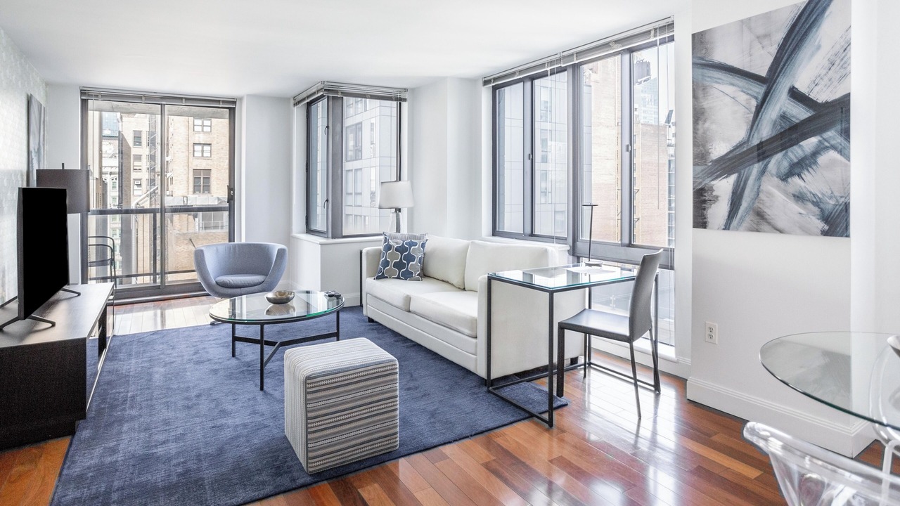 Photo of Livingroom in Peter Cooper Village