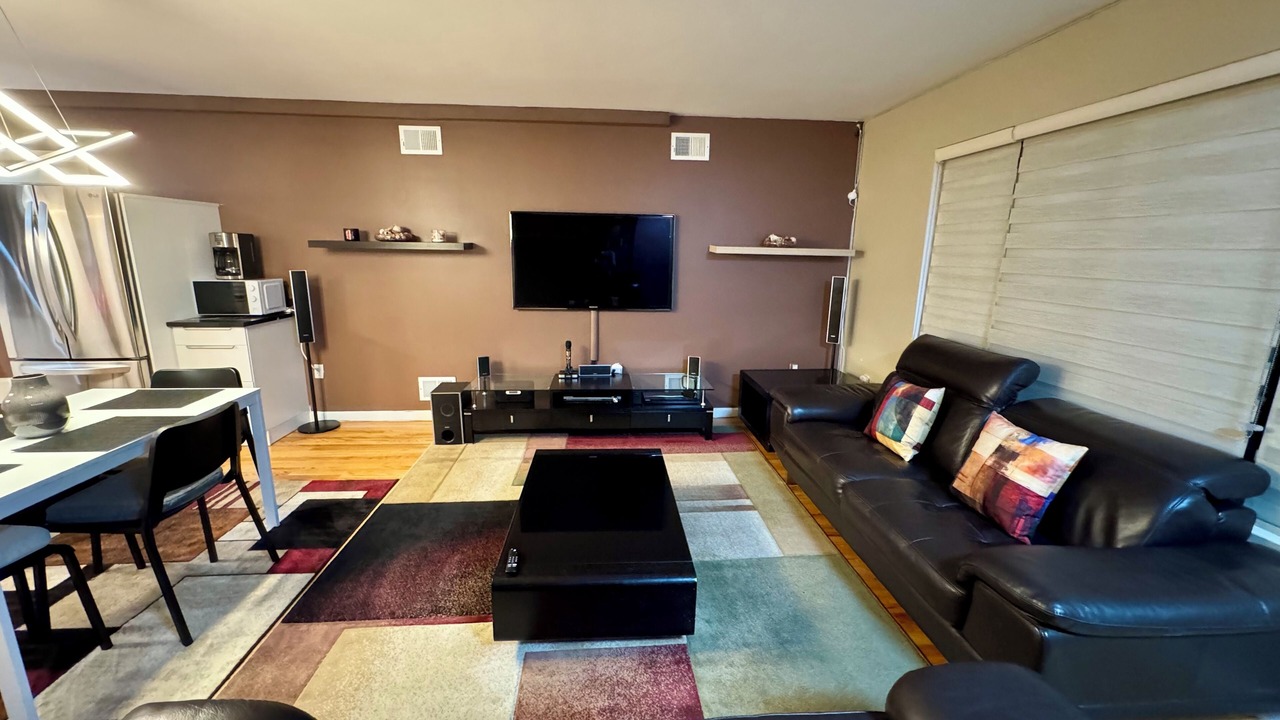 Photo of Livingroom in Mariners Harbor