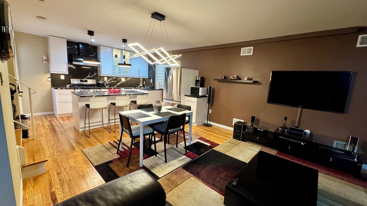 Photo of Livingroom in Mariners Harbor