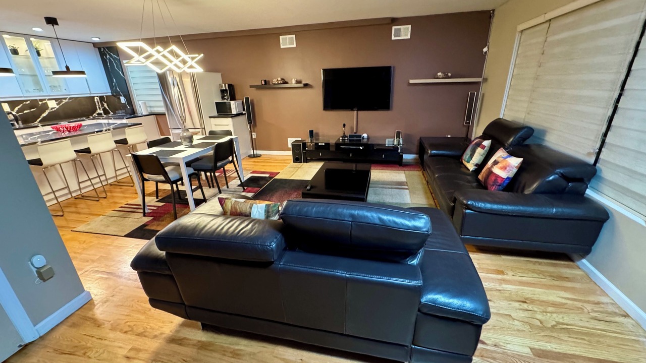 Photo of Livingroom in Mariners Harbor