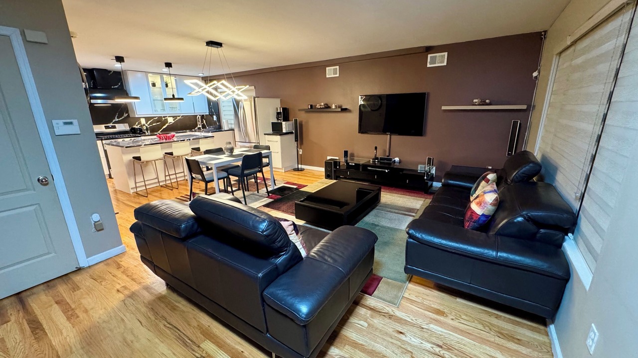 Photo of Livingroom in Mariners Harbor