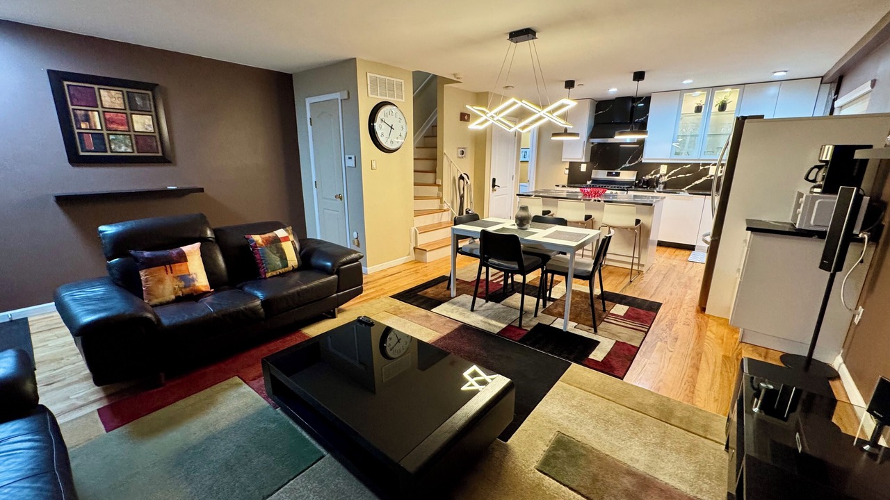 Photo of Livingroom in Mariners Harbor