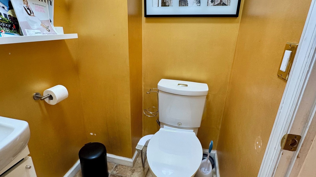 Photo of Bathroom in Mariners Harbor