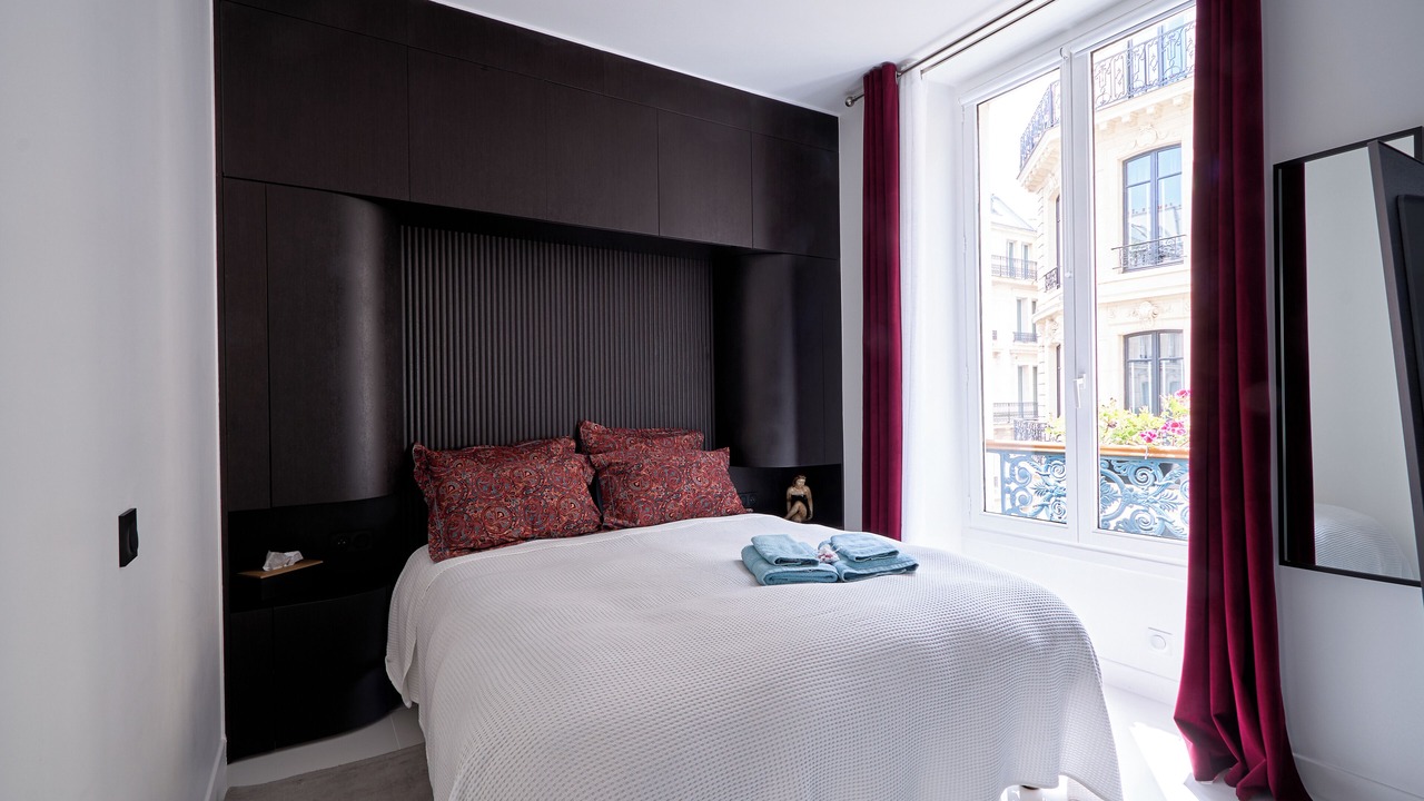 Photo of Bedroom in Champs-Elysees