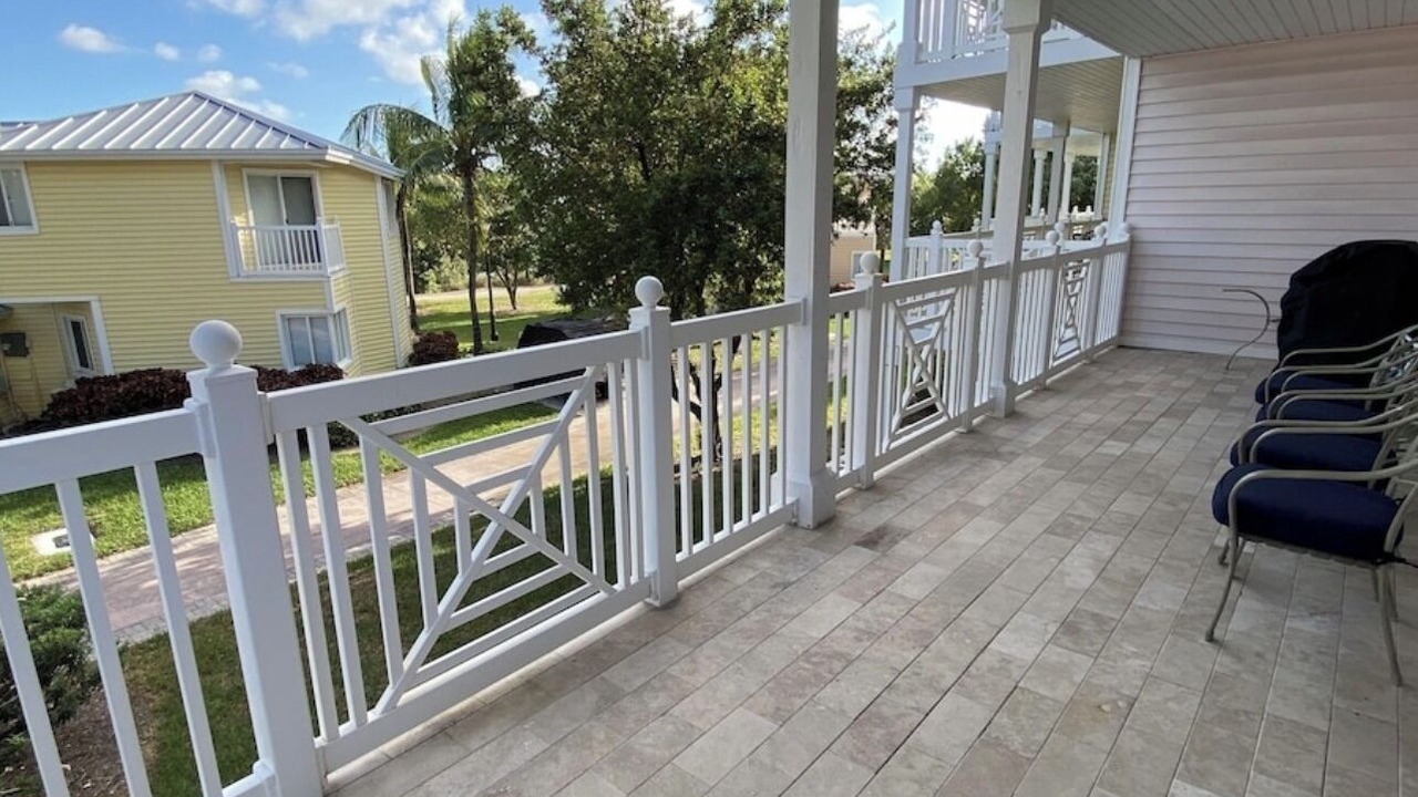 Photo of Patio Balcony in Alice Town
