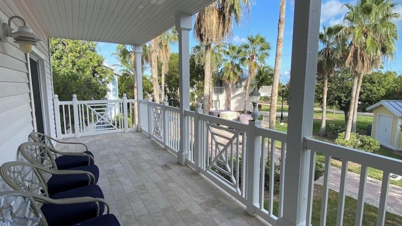 Photo of Patio Balcony in Alice Town