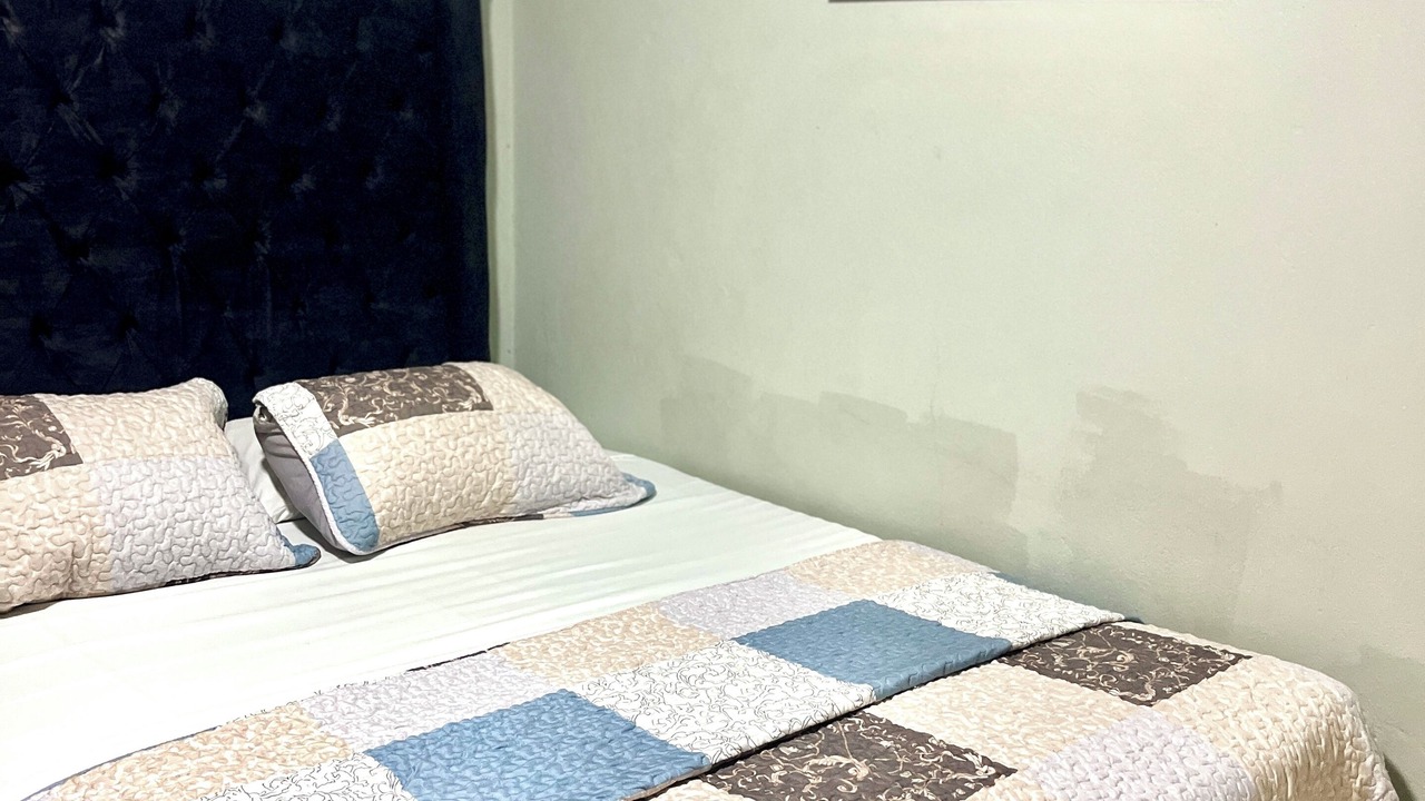 Photo of Bedroom in Mona Heights