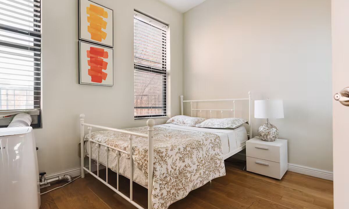 Photo of Bedroom in Williamsburg