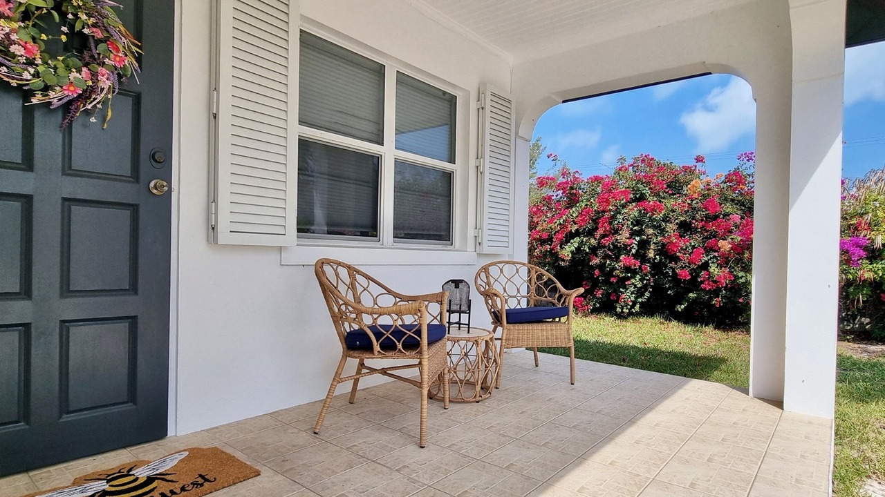 Photo of Patio Balcony in Spanish Wells