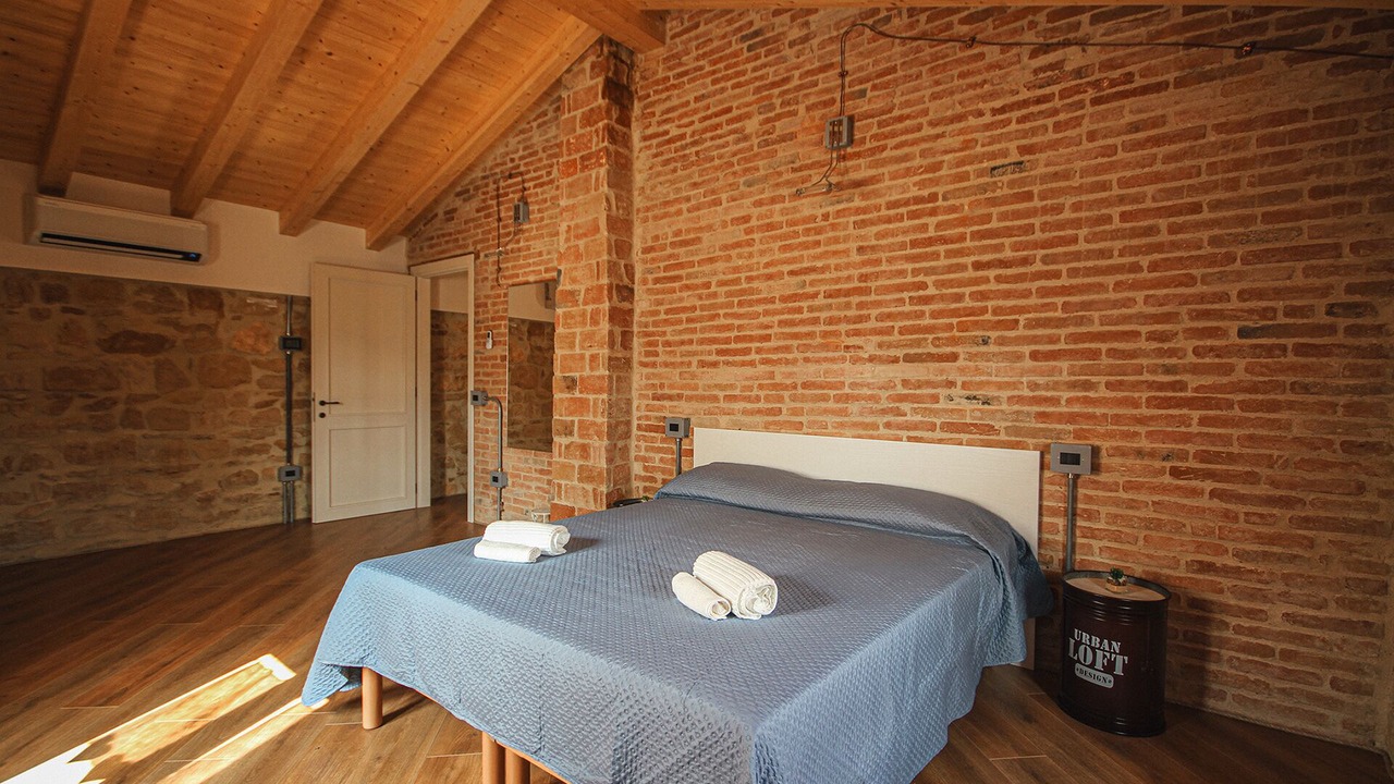 Photo of Bedroom in Nanto