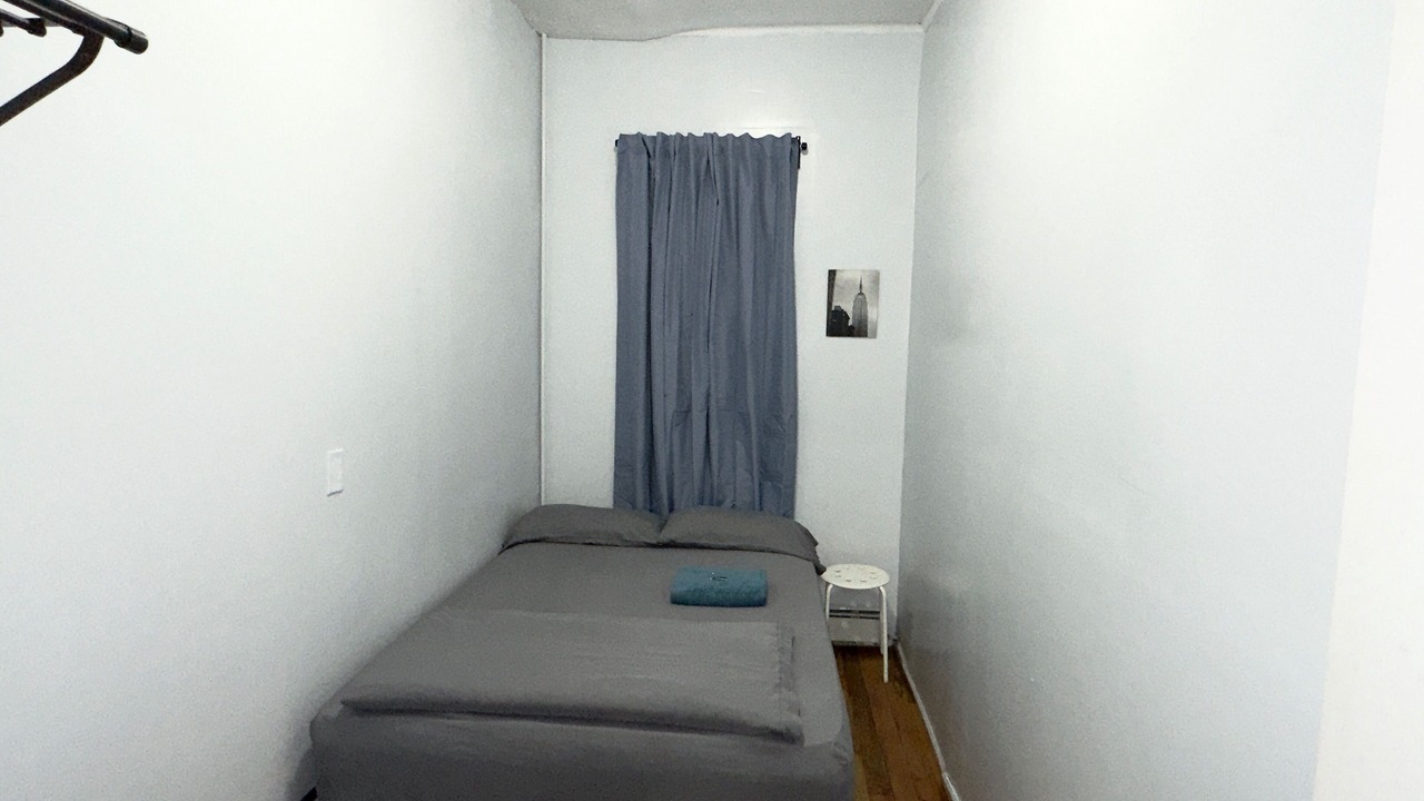 Photo of Bedroom in Ocean Hill