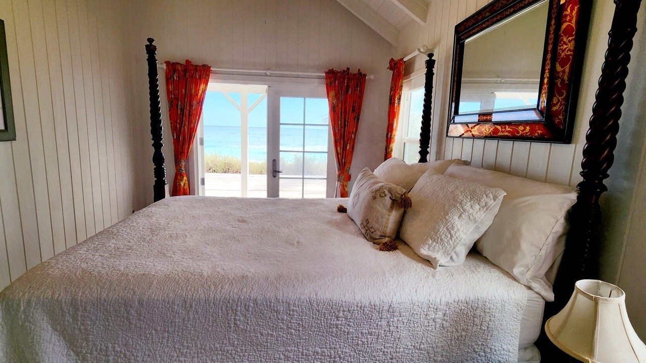 Photo of Bedroom in Hope Town